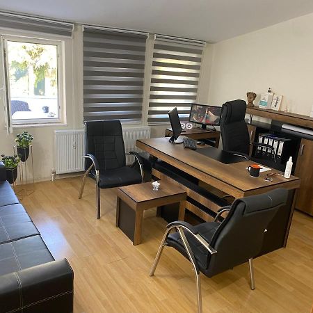 Beauty Palace Clinic Beylikduzu Estetik Бююкчекмедже Экстерьер фото